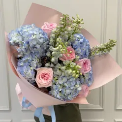 Букет квітів «Pink &amp; Cloud»