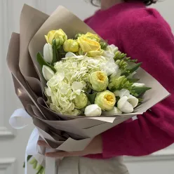 Bouquet of flowers «Spring Shine»