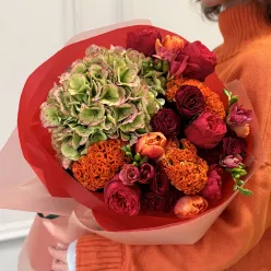 Букет квітів «Fiery Bloom»