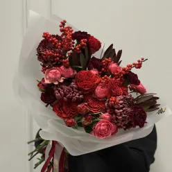 Букет цветов «Red Symphony»
