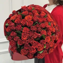 77 червоних троянд Eltoro 50 см