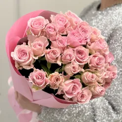 25 кенійських троянд Babyface 50 см 