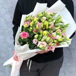 19 рожевих еустом