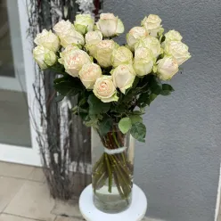 Піоноподібна троянда в асортименті