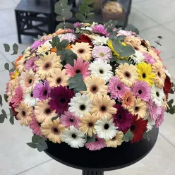 101 гербера мікс в корзині