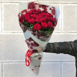 21 червона троянда 60 см