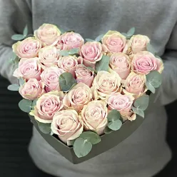 Серце з еквадорськими трояндами «Джульєтта»