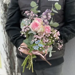 Букет квітів «Холлі»