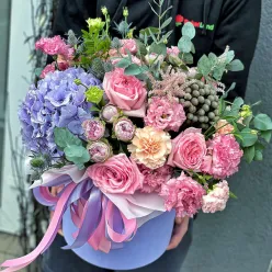 Квіти в капелюшній коробці «Juliet»