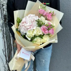 Букет квітів «Pamela»