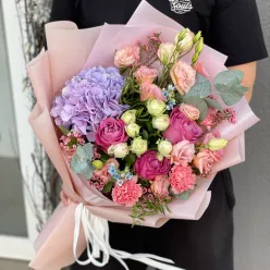 Авторський букет квітів «Ruby»