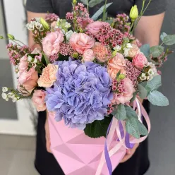 Композиція в капелюшної коробки «Beverly»