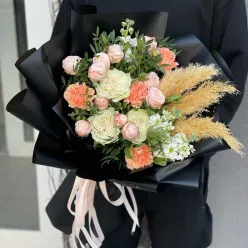 Авторський букет квітів «Cassandra»