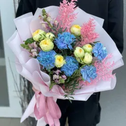 Авторський букет квітів «Tracy»