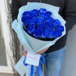 19 голландських синіх троянд 60 см