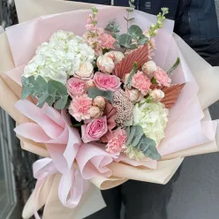 Author's bouquet of flowers »Lira»