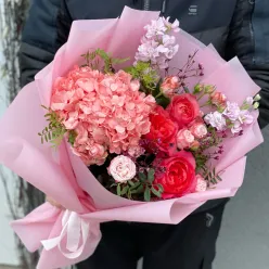 Авторський букет квітів «Stacy»