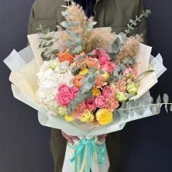 Авторський букет від флориста «Сamilla»