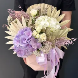 Композиція в капелюшній коробці «Mia»