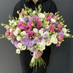 Букет з 51 еустоми мікс