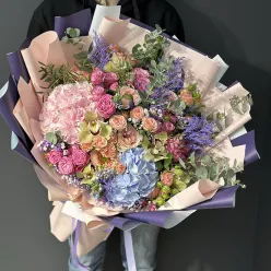 Авторський букет квітів «Stella»