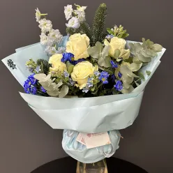 Зимний авторский букет «Snowfall»