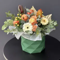 Зимняя авторская композиция «Mandarin»