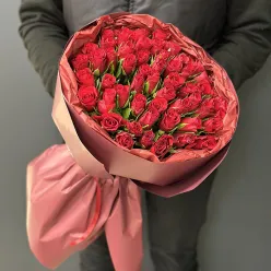 51 кенійська червона троянда Red Calypso