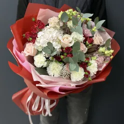 Букет квітів «Amore»