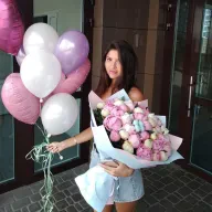 49 півоній мікс