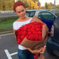 101 червона троянда Grand Prix 60 см