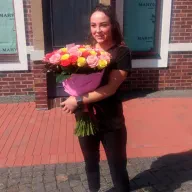 101 троянда мікс «червоно-жовто-рожева»