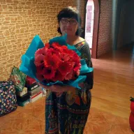 33 різнокольорові гербери