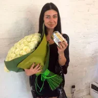 101 біла троянда Avalanche 60 см