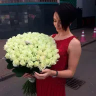 101 біла троянда Avalanche 60 см