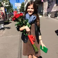 11 червоних голландських троянд