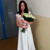 Букет з 33 піоноподібних троянд