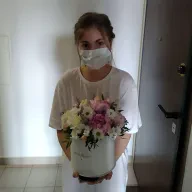 Квіти в шляпній коробці «Щирість душі»