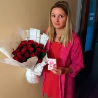 33 червоних троянд 50 см