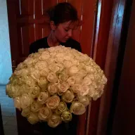 101 біла троянда