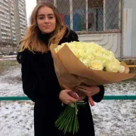 49 белых роз Лавина 60 см