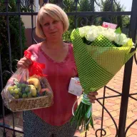 41 белая роза Лавина 60 см