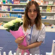 19 білих троянд Avalanche 60 см