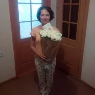 19 білих троянд Avalanche 60 см