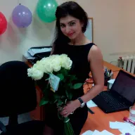 19 білих троянд Avalanche 60 см