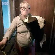 33 білих троянд 50 см