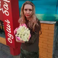 33 білих троянд 50 см