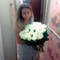 33 білих троянд 60 см