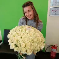 101 белая роза 70 см