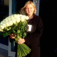 101 белая роза 70 см